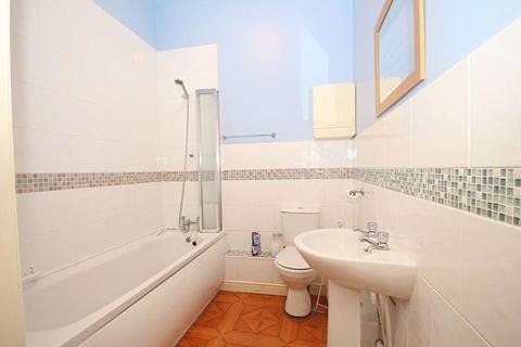 Flat 2, Hope House Hope Street, Grimsby, DN32 7QL