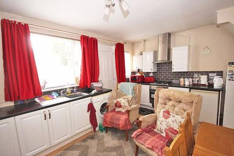 33 Clarendon Road, Grimsby, DN34 5SE