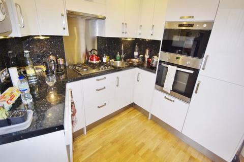2 bedroom apartment to rent, Attenborough Court, Owen Square, Watford, Hertfordshire, WD19