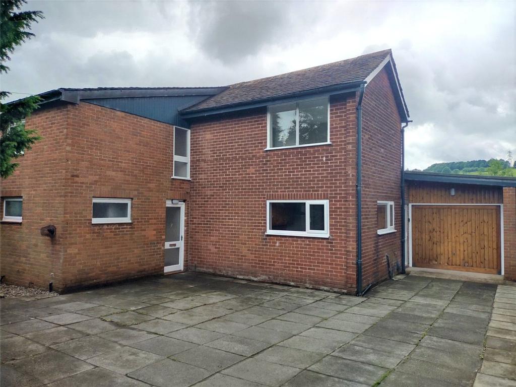 Carr House Lane, Hollingworth, Hyde, SK14 5 bed detached house £1,650