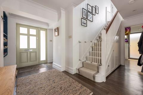The Gatehouse Hooke Road, East Horsley, Leatherhead, KT24 5DY