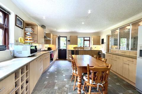 12 Bell Lane, Lanner, Redruth, TR16 6AP