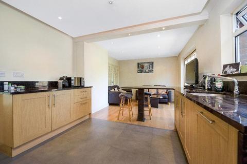 61 Warren Road, Orpington, BR6 6JF