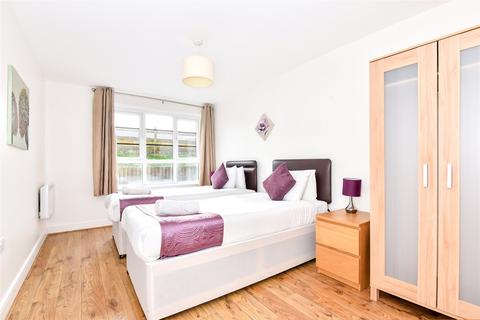 2 bedroom apartment to rent, Vulcan House, Wallis Square, Farnborough, Hampshire, GU14