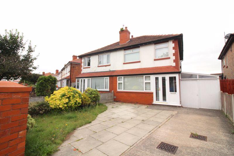 Oakwood Drive, Ainsdale 3 bed semidetached house £180,000