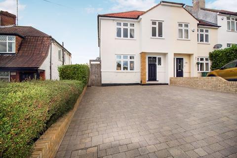 186 Chipstead Way, Woodmansterne, Banstead, SM7 3JU