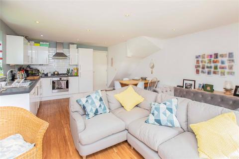 6 Foxdene Close, London, E18 1BH