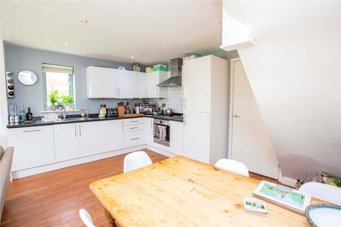 6 Foxdene Close, London, E18 1BH