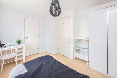 6 Foxdene Close, London, E18 1BH