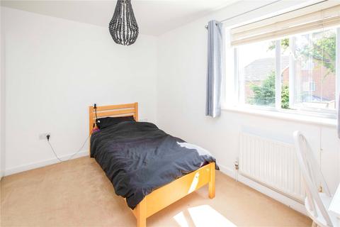 6 Foxdene Close, London, E18 1BH