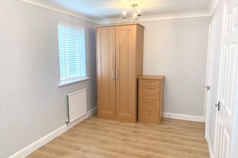 1 bedroom flat to rent, Hertford Road, Enfield Highway, Enfield EN3