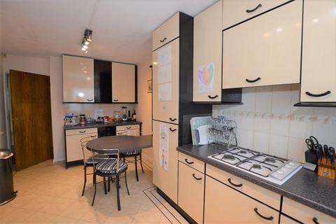 5 Beech Tree Close, Stanmore, HA7 4UB