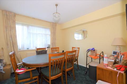 5 Beech Tree Close, Stanmore, HA7 4UB