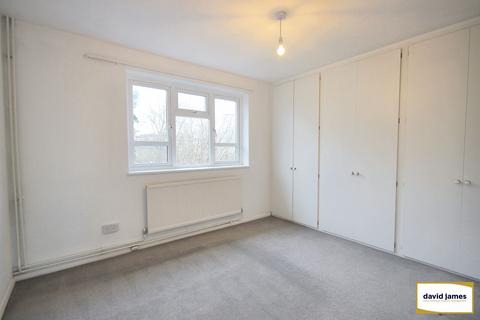 3 bedroom flat to rent, Palace Road, Bromley