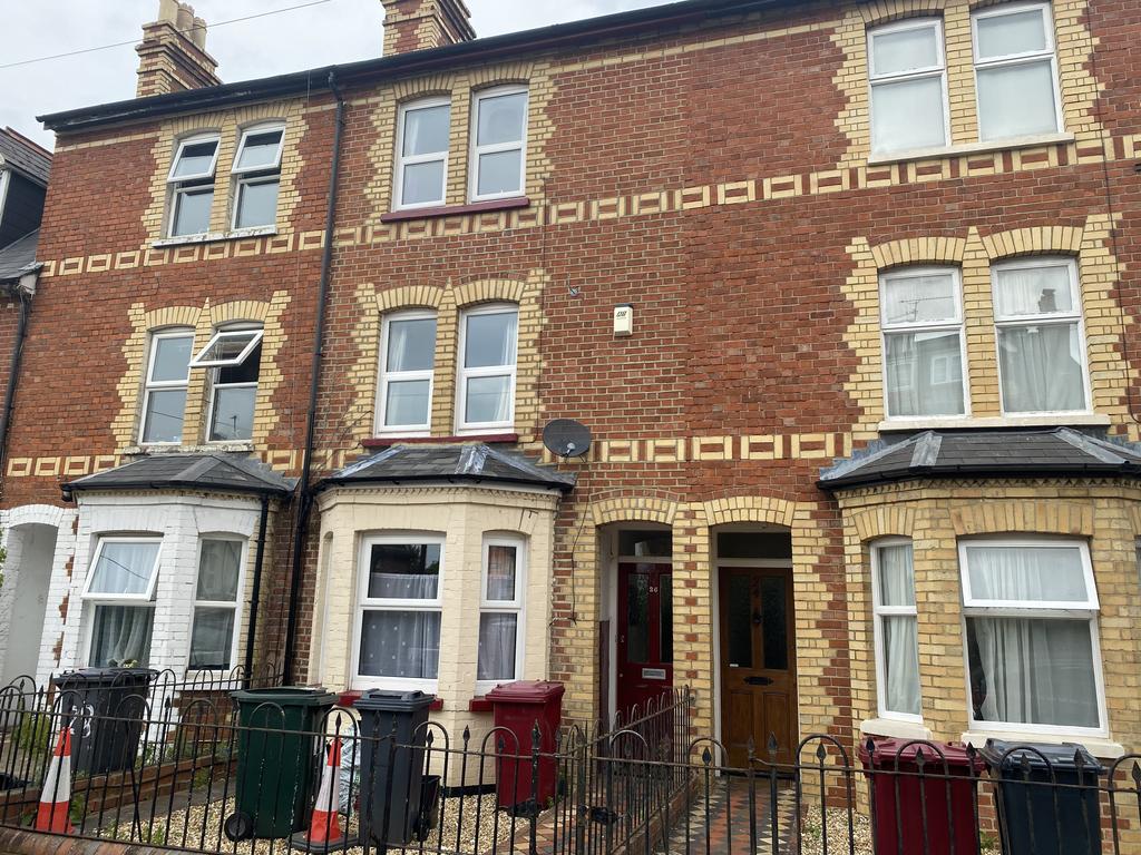 Milman Road, Reading, RG1 4 bed end of terrace house £1,500 pcm (£346 pw)