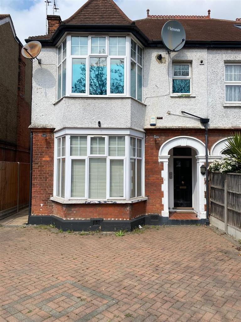 Whitchurch Lane, Edgware 1 bed flat £1,100 pcm (£254 pw)
