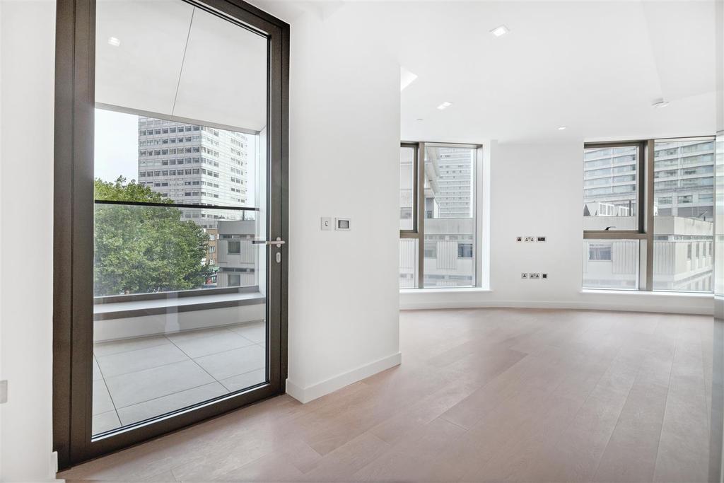 30274 gj 205 westmark tower 10.jpg