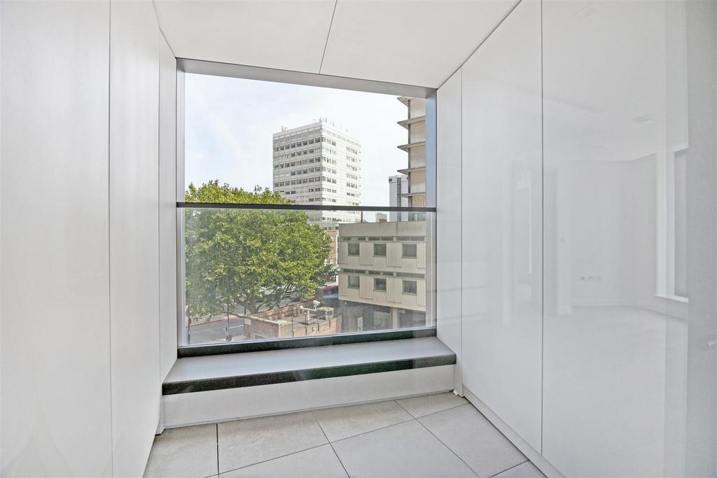 30274 gj 205 westmark tower 2.jpg