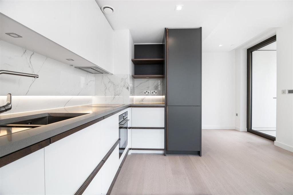 30274 gj 205 westmark tower 6.jpg