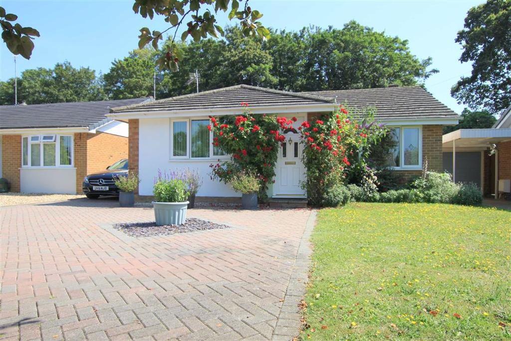 The Meadway, Highcliffe, Christchurch, Dorset 3 bed detached bungalow