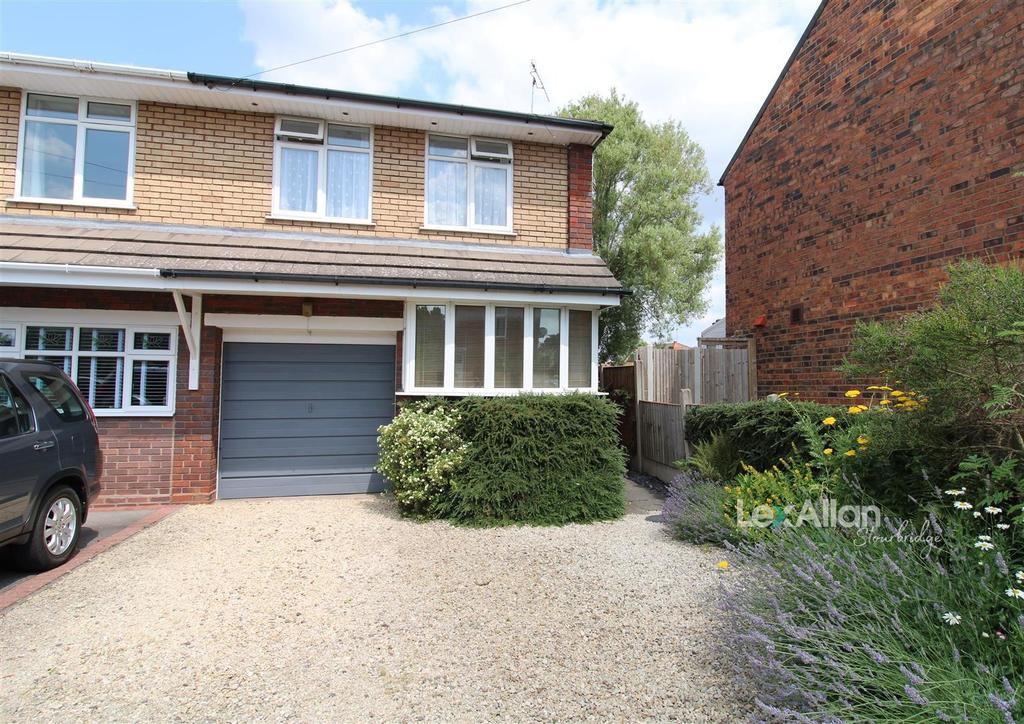 Cherry Street, Norton, Stourbridge 3 bed semidetached house £260,000