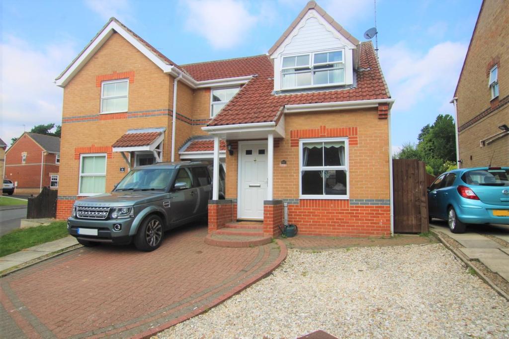 Milburn Way, Howden Le Wear, Crook 3 bed semidetached house £130,000