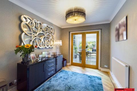 19 Vicarage Gardens, Burscough, Ormskirk, L40 7UU