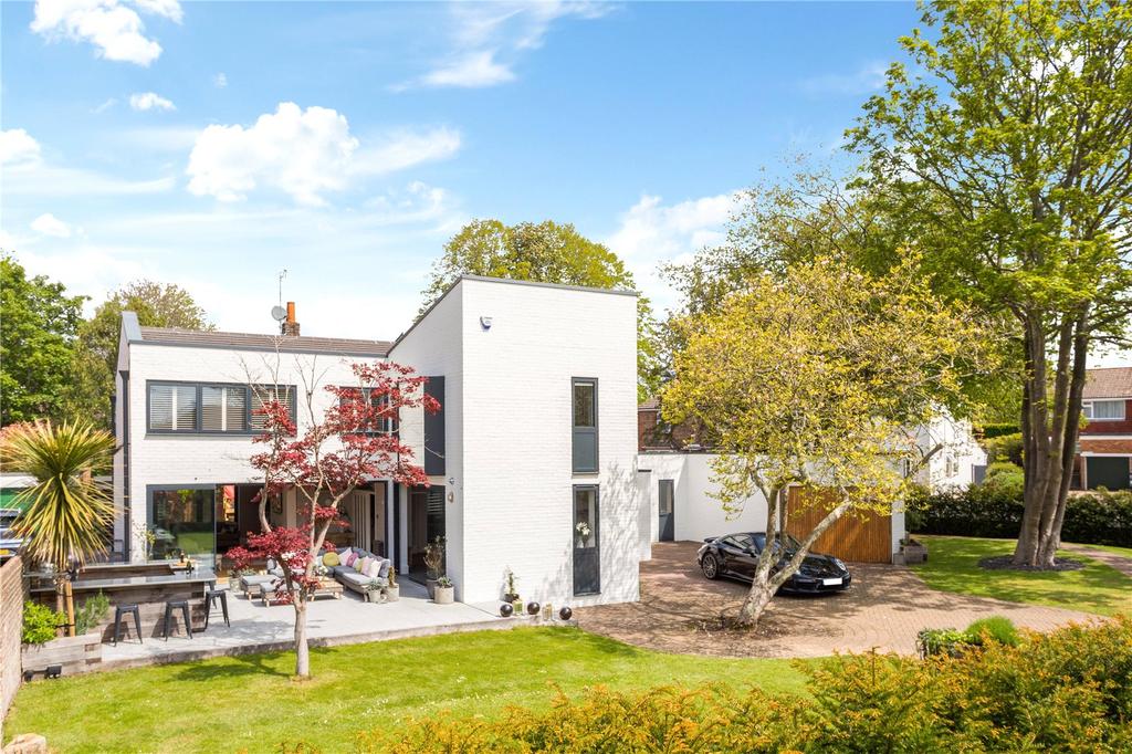 Manor Drive, Cuckfield, Haywards... 5 bed detached house £1,650,000