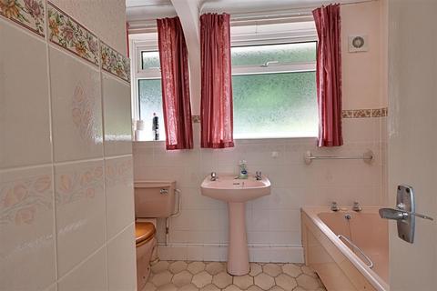 3 Lychgate Close, Bexhill-on-sea, TN40 2EW