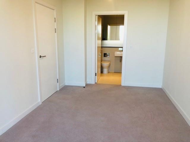 Master Bedroom i.jpg