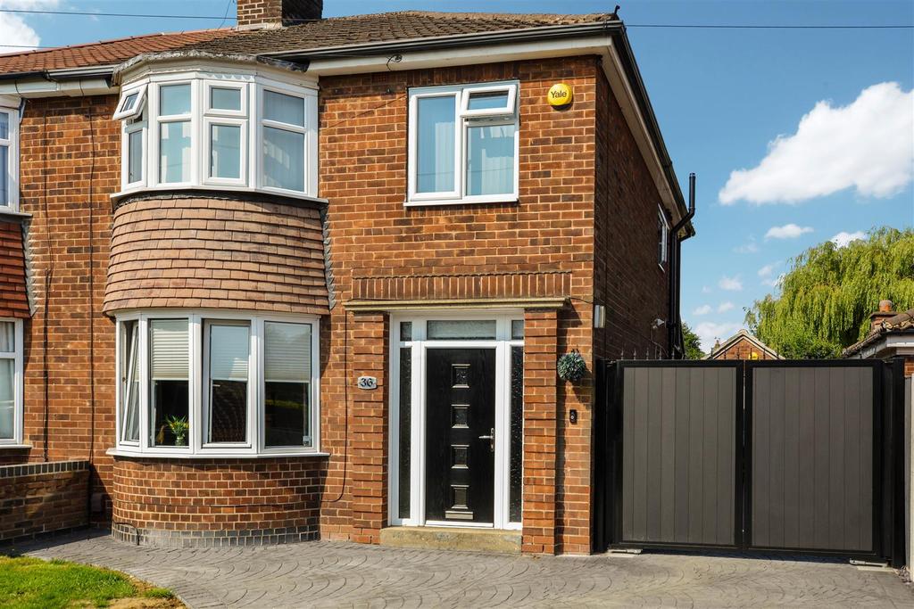 Malvern Road, Scunthorpe 3 bed semidetached house £210,000