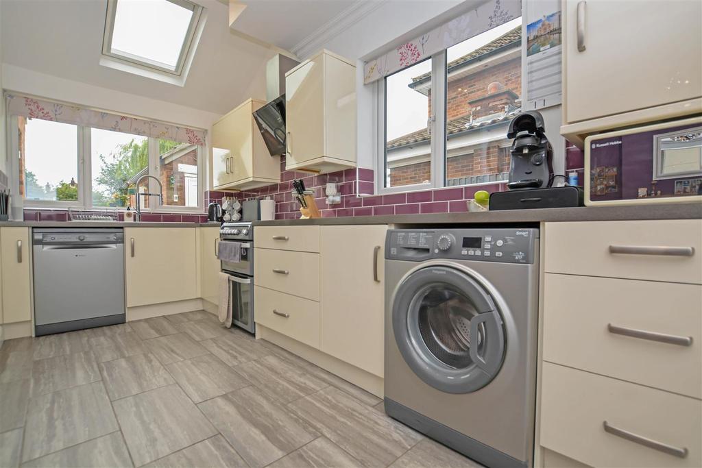 Malvern Road, Scunthorpe 3 bed semidetached house £210,000
