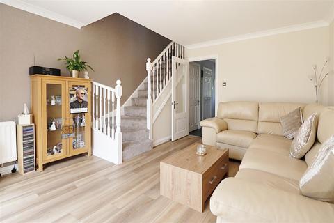 23 Moore Close, Dartford, DA2 6NN