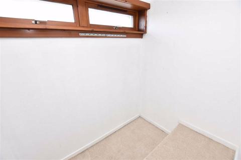 35 St. Valery Place, Ullapool, IV26 2TD