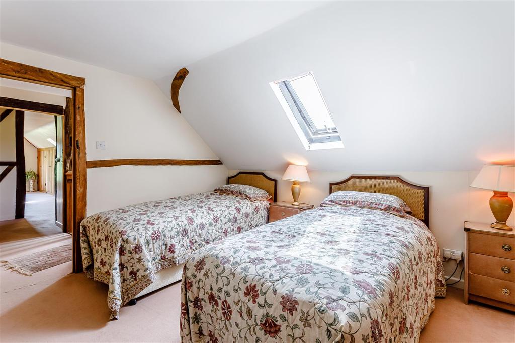 8468606-interior32.jpg
