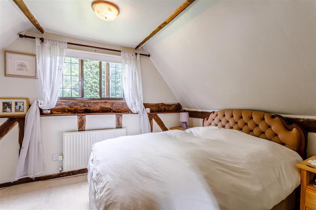 8468606-interior43.jpg