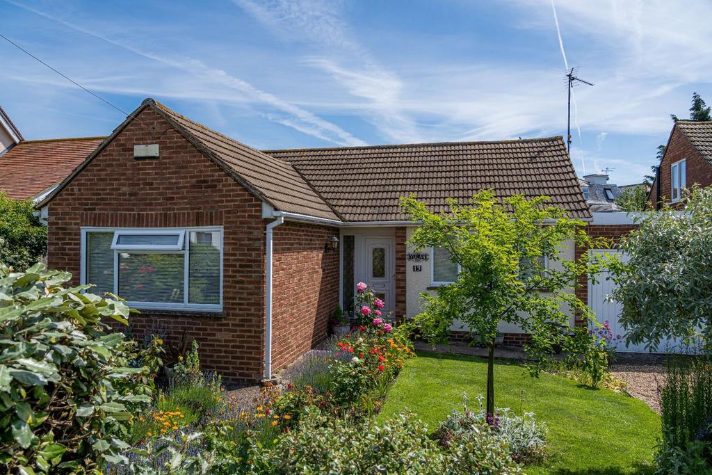 Clifftown Gardens, Herne Bay 2 bed detached bungalow £360,000