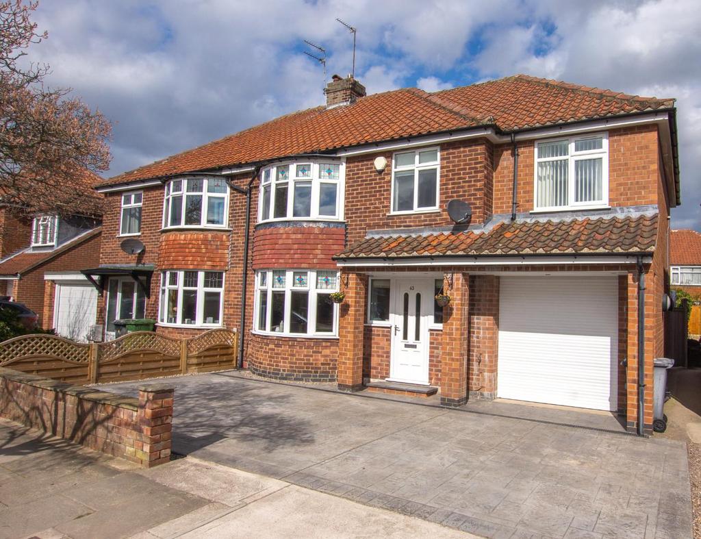 Middlethorpe Grove, off Tadcaster Road, York 4 bed semidetached house