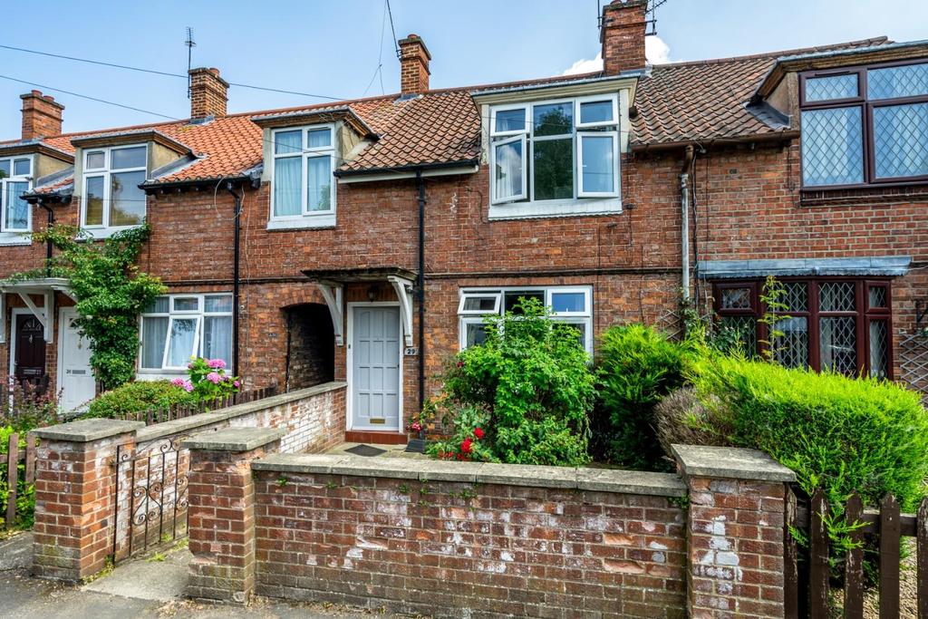 Alma Grove, Fulford, York 3 bed terraced house £325,000
