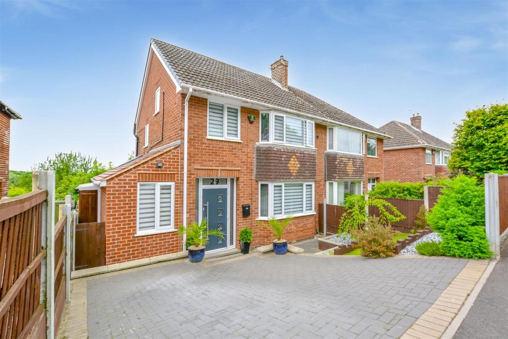 Mayfield Drive, Stapleford 4 bed semidetached house £299,950