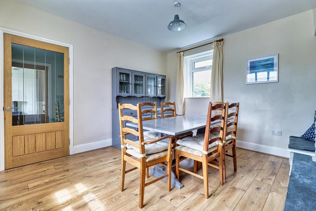 Dining/family room