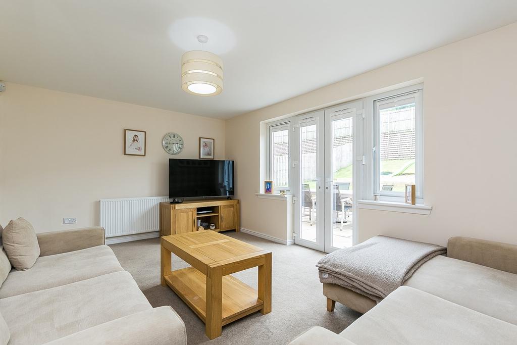 Cushat Gardens, Mayfield, Dalkeith, EH22 4 bed detached house £275,000