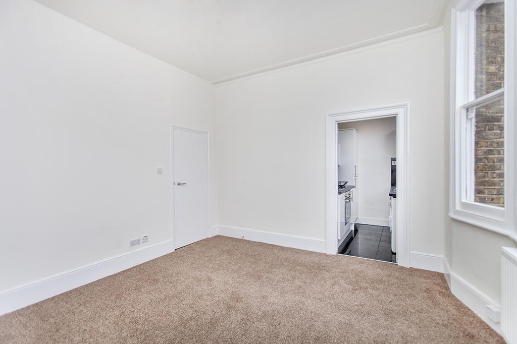 Birchington Road London NW6 2 bed flat £1,500 pcm (£346 pw)