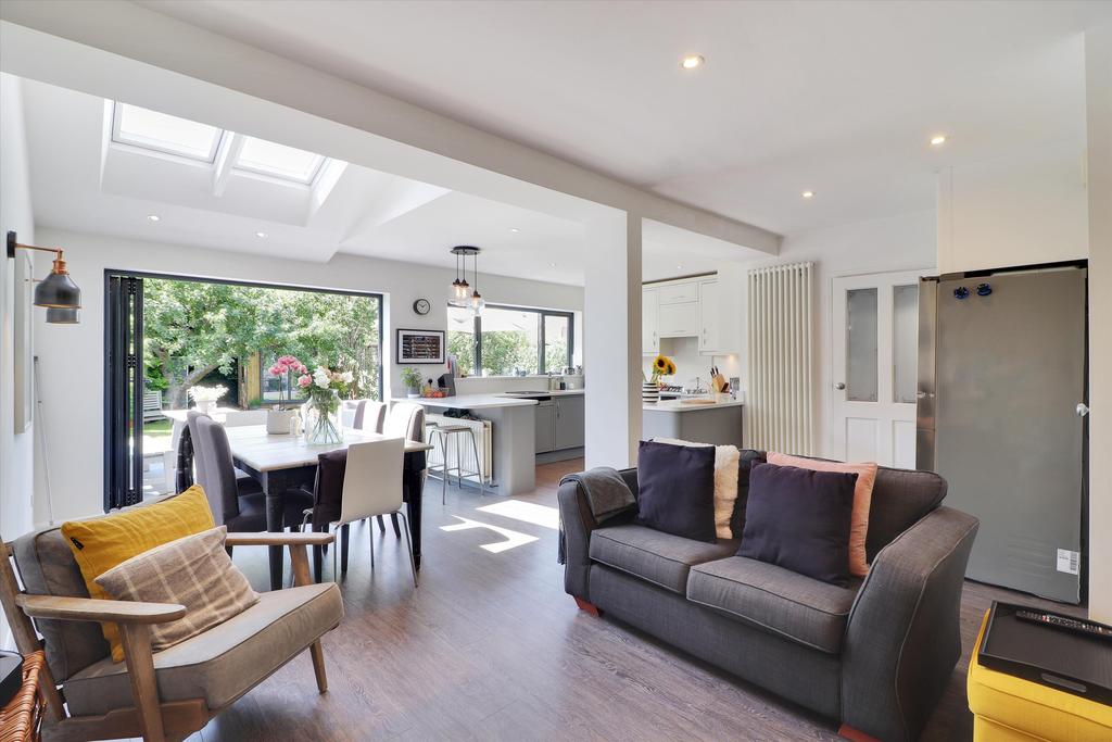 Robyns Way, Sevenoaks, Kent, TN13 4 bed semidetached house £935,000