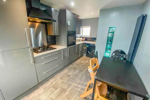 65 Broadway Crescent, Haslingden, Rossendale, BB4 4HW