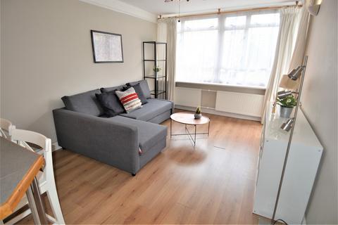 1 bedroom flat to rent, Churchill Gardens Road , Pimlico, London  SW1V