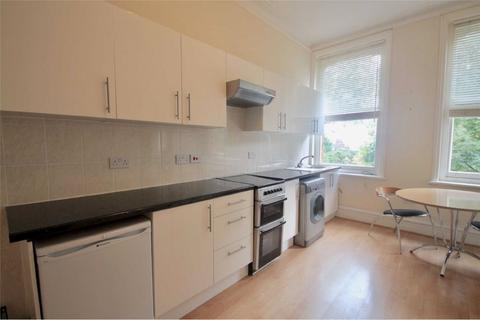 Studio to rent, Lindfield Gardens, Hampstead, London, NW3