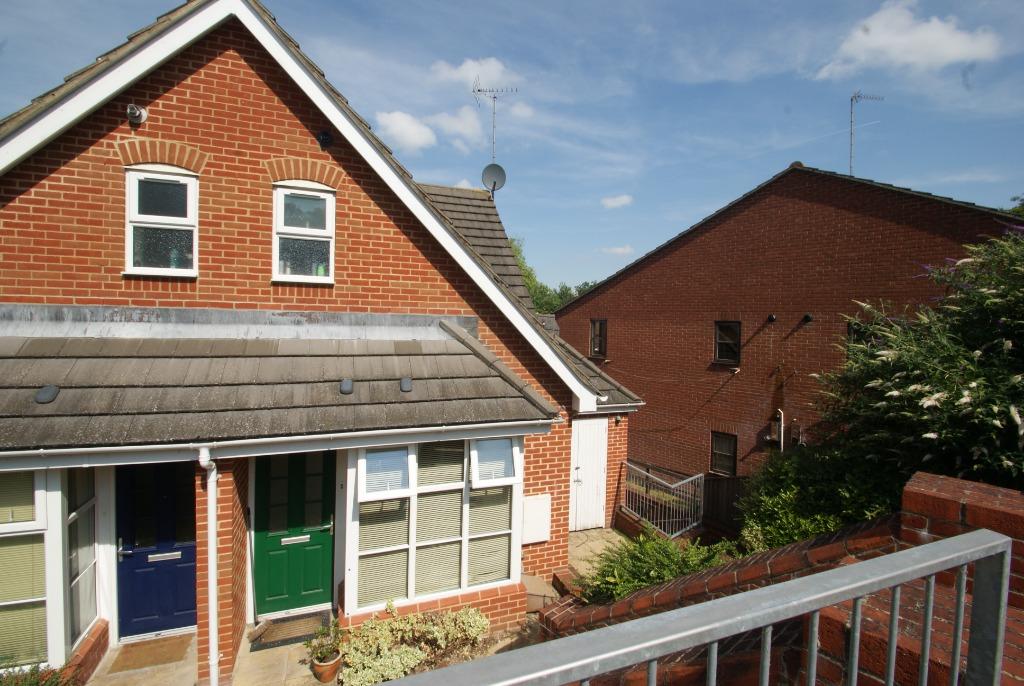 Briarscroft, Andover, SP10 1 bed end of terrace house £750 pcm (£173 pw)