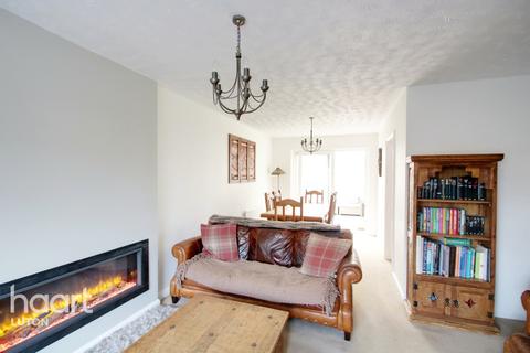 22 Cromer Way, Luton, LU2 7EE