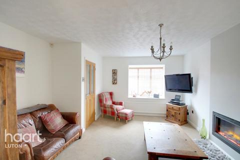 22 Cromer Way, Luton, LU2 7EE